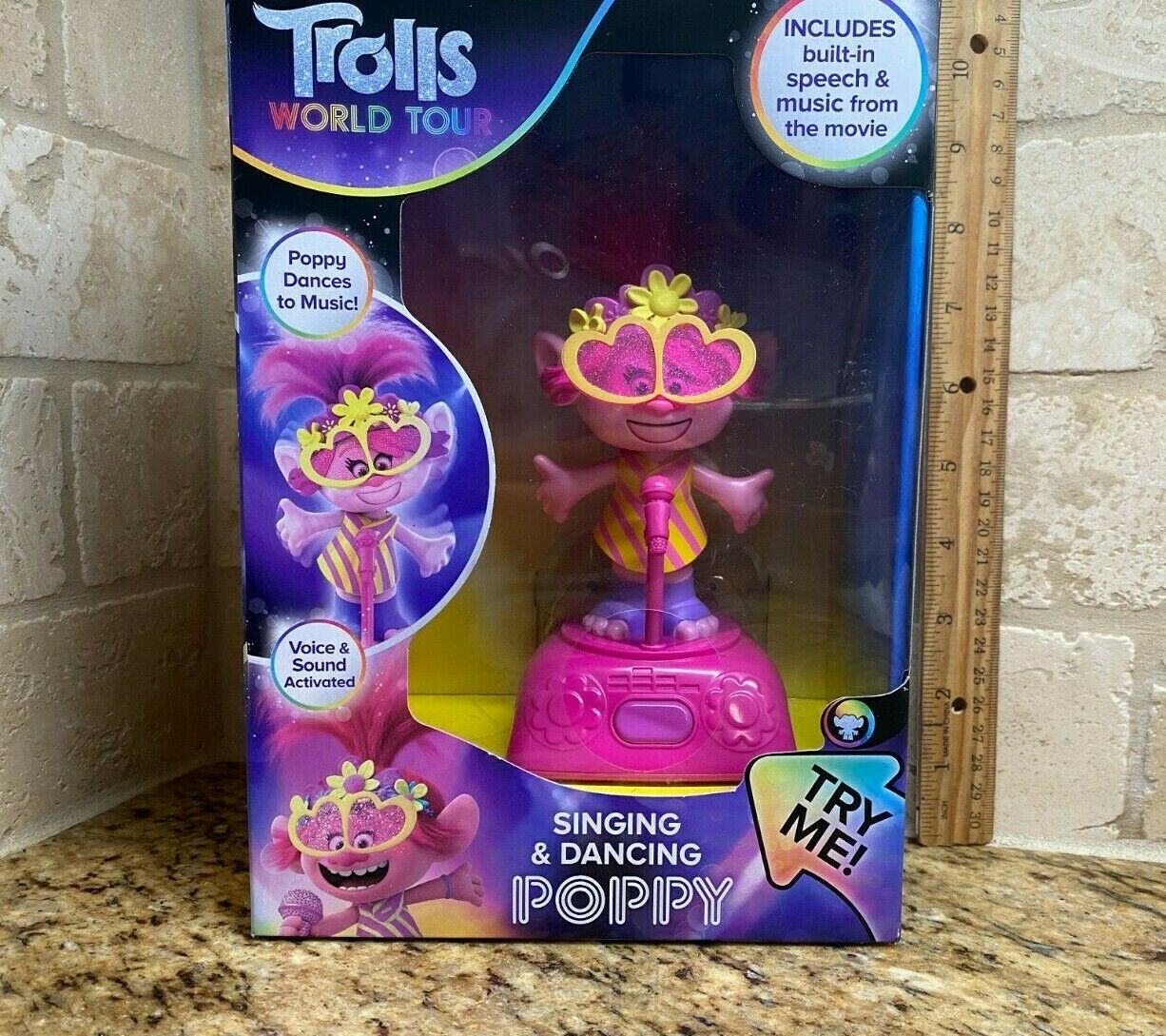 New Dreamworks Trolls World Tour Singing & Dancing Poppy Voice & Sound Activated