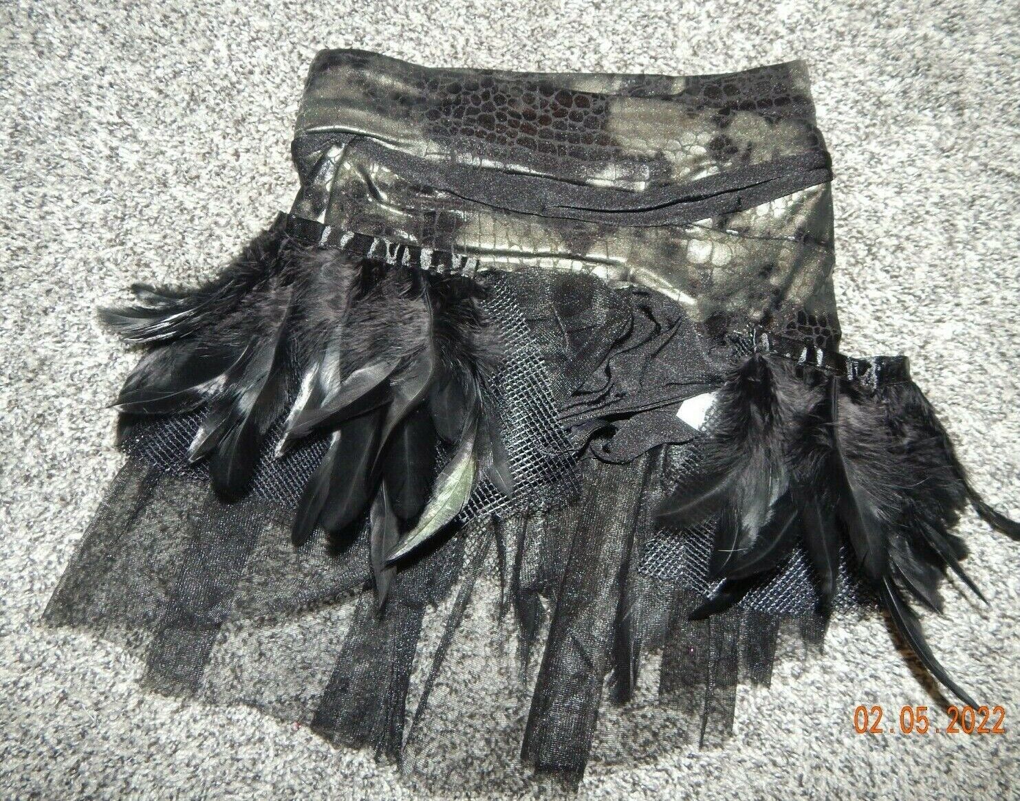 *child Medium Tenth House Brand Dance Shorts With Feather Attachment--exc 2-9-4